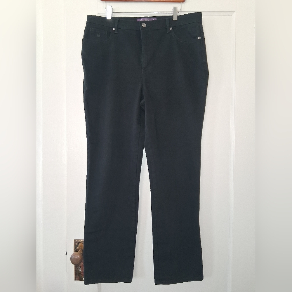 Gloria Vanderbilt Amanda Black Jeans | Size 16 Avg. | NWOT | Stretch Classic Fit